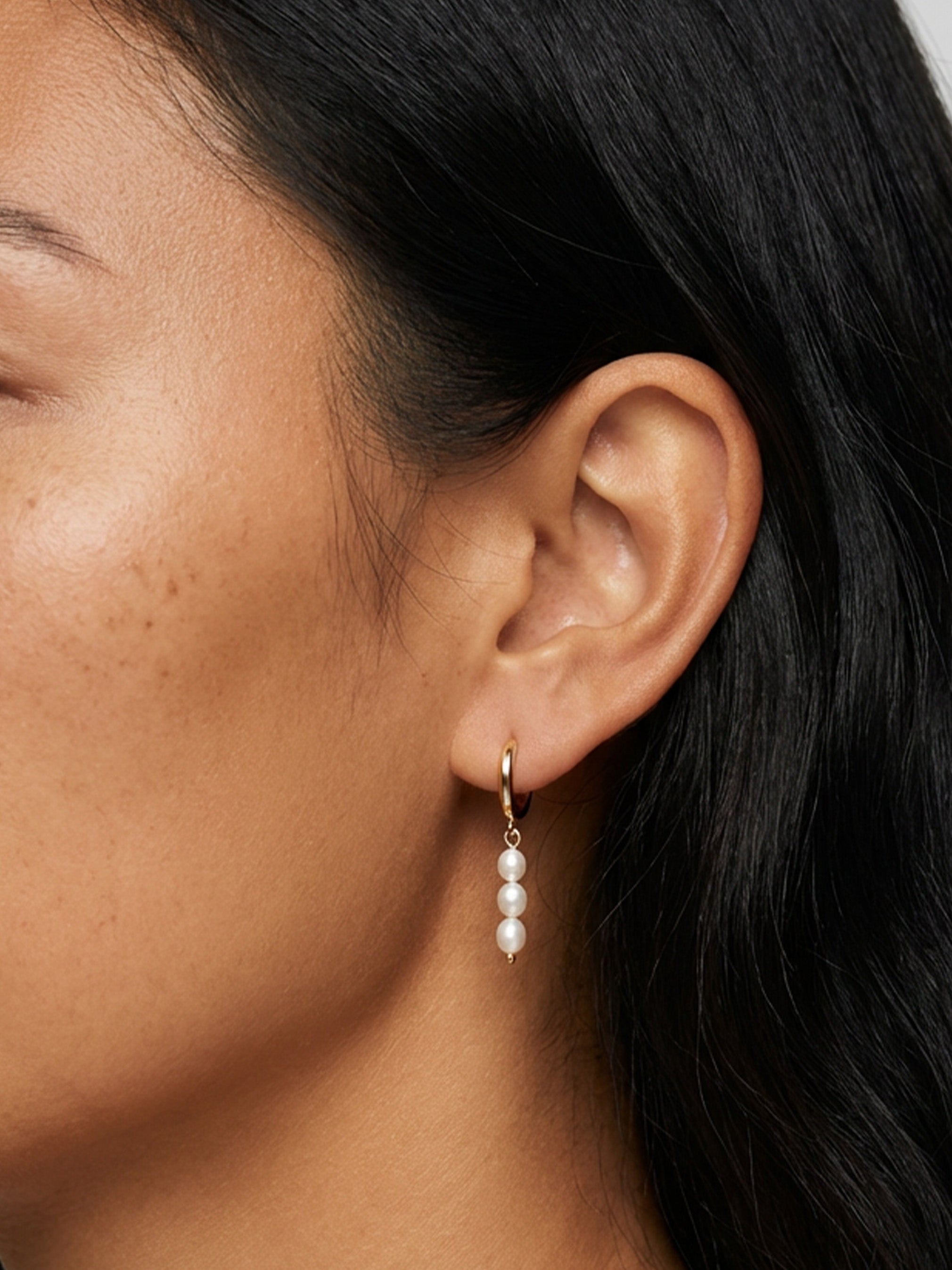 Petites boucles d'oreilles créoles en perles baroques