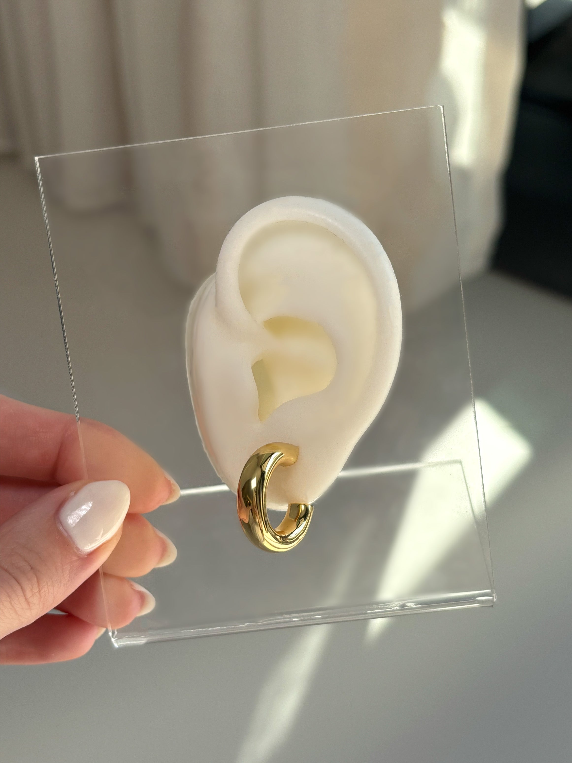 Boucles d'oreilles créoles épaisses et petites