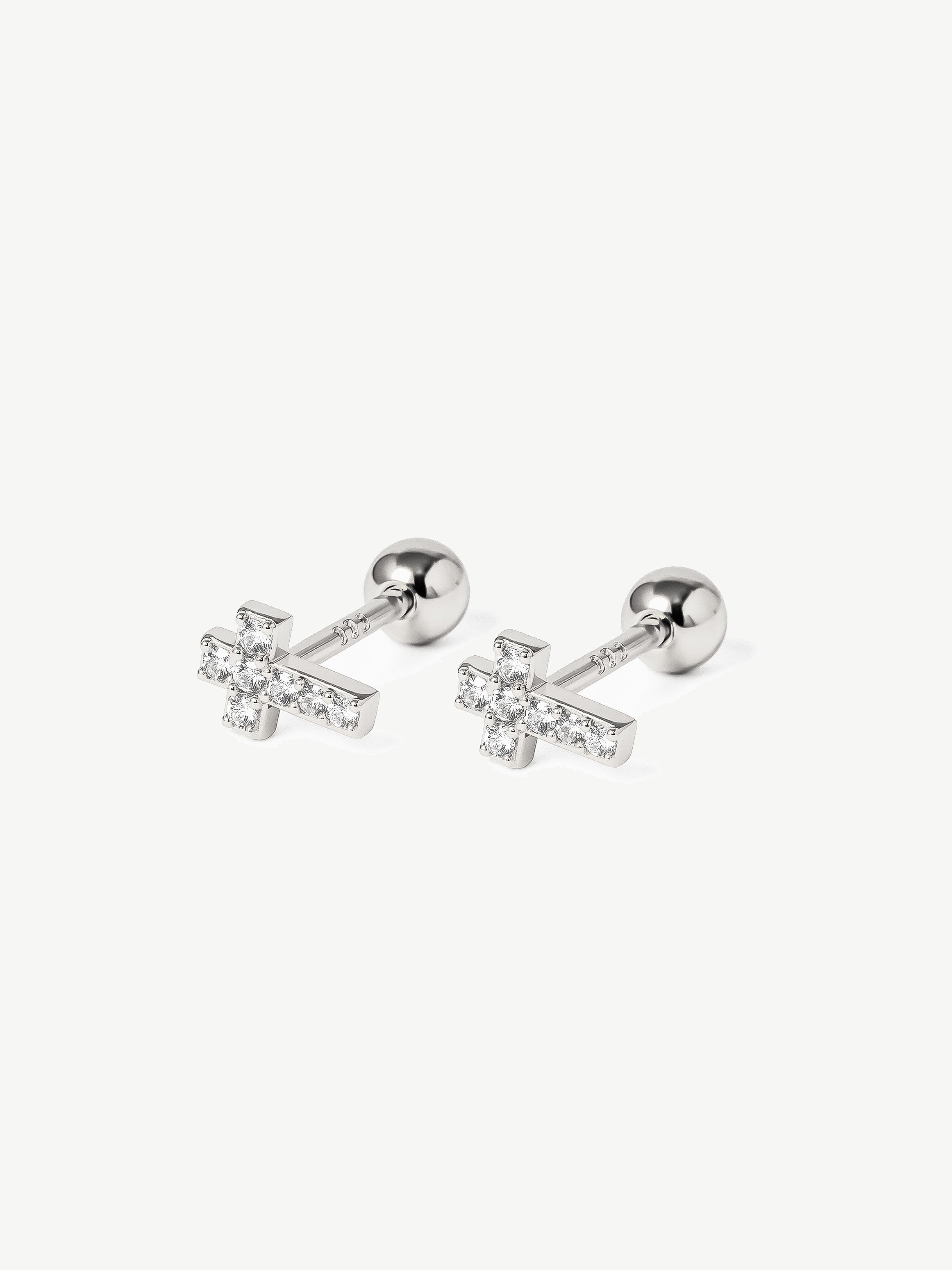 Boucles d'oreilles à tige en forme de croix pavée minuscule