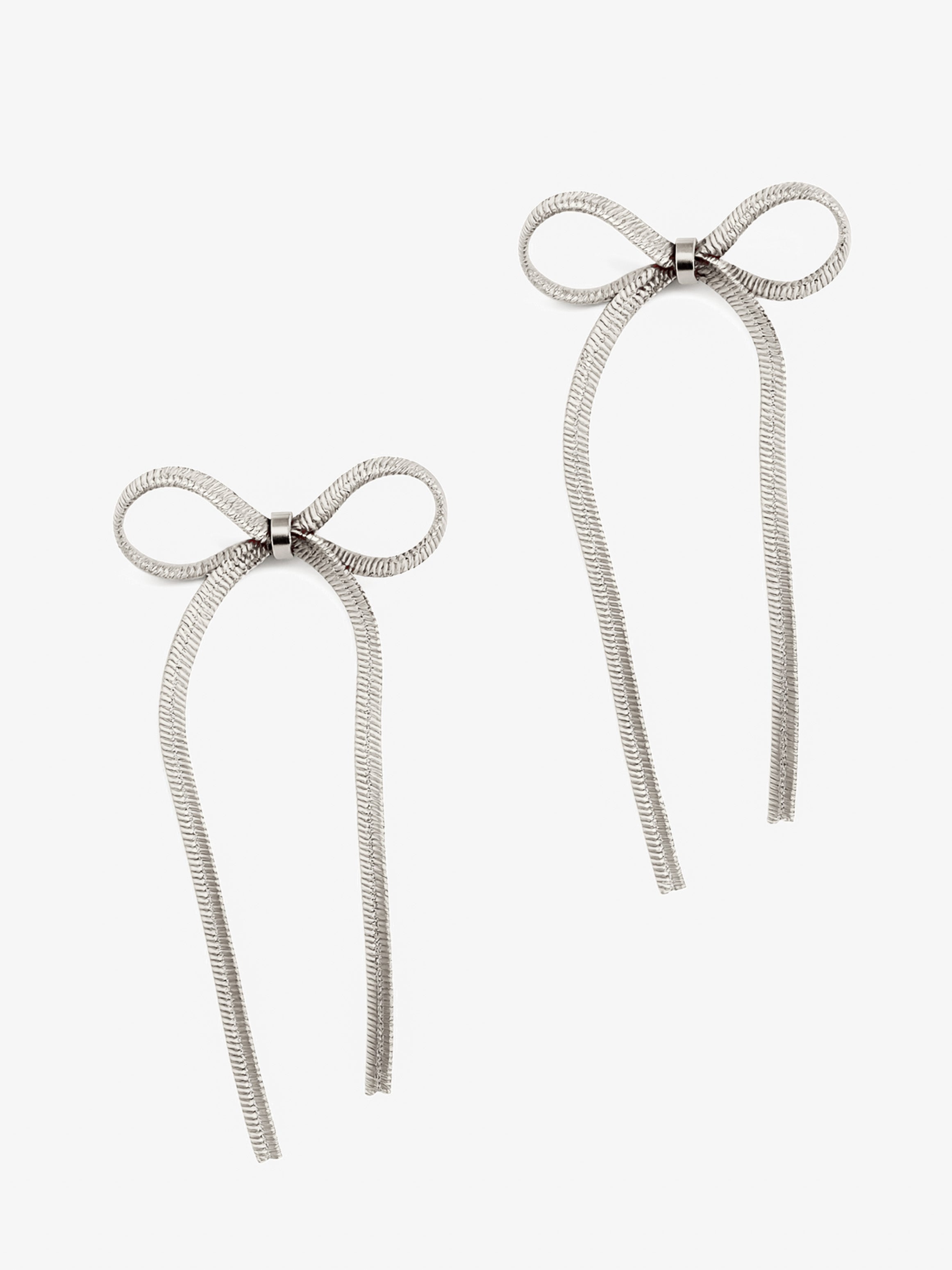 Boucles d'oreilles à tige en forme de nœud avec chaîne à chevrons