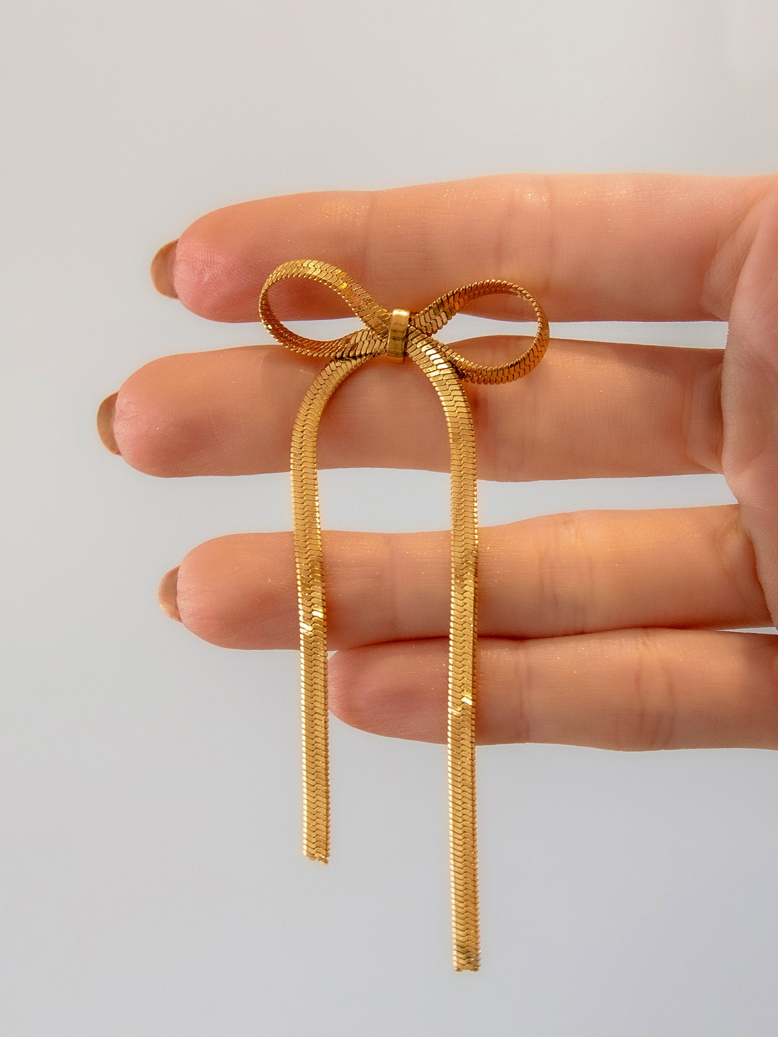 Bow Stud Earrings With Herringbone Chain