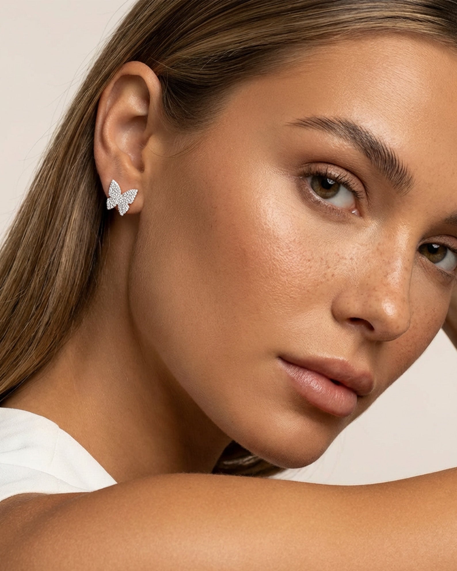 Petites boucles d'oreilles papillon