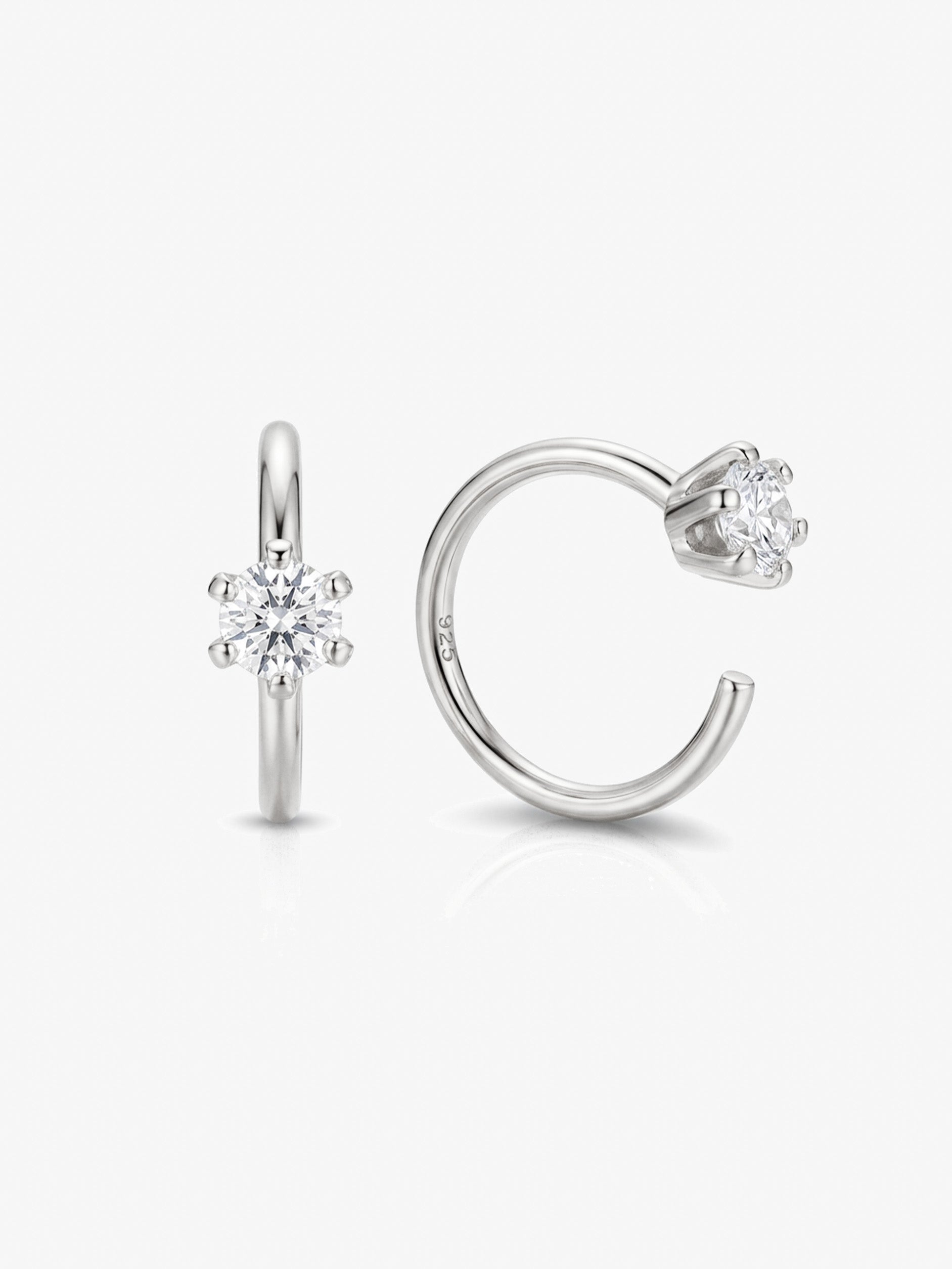 Boucles d'oreilles créoles délicates avec pierre en oxyde de zirconium