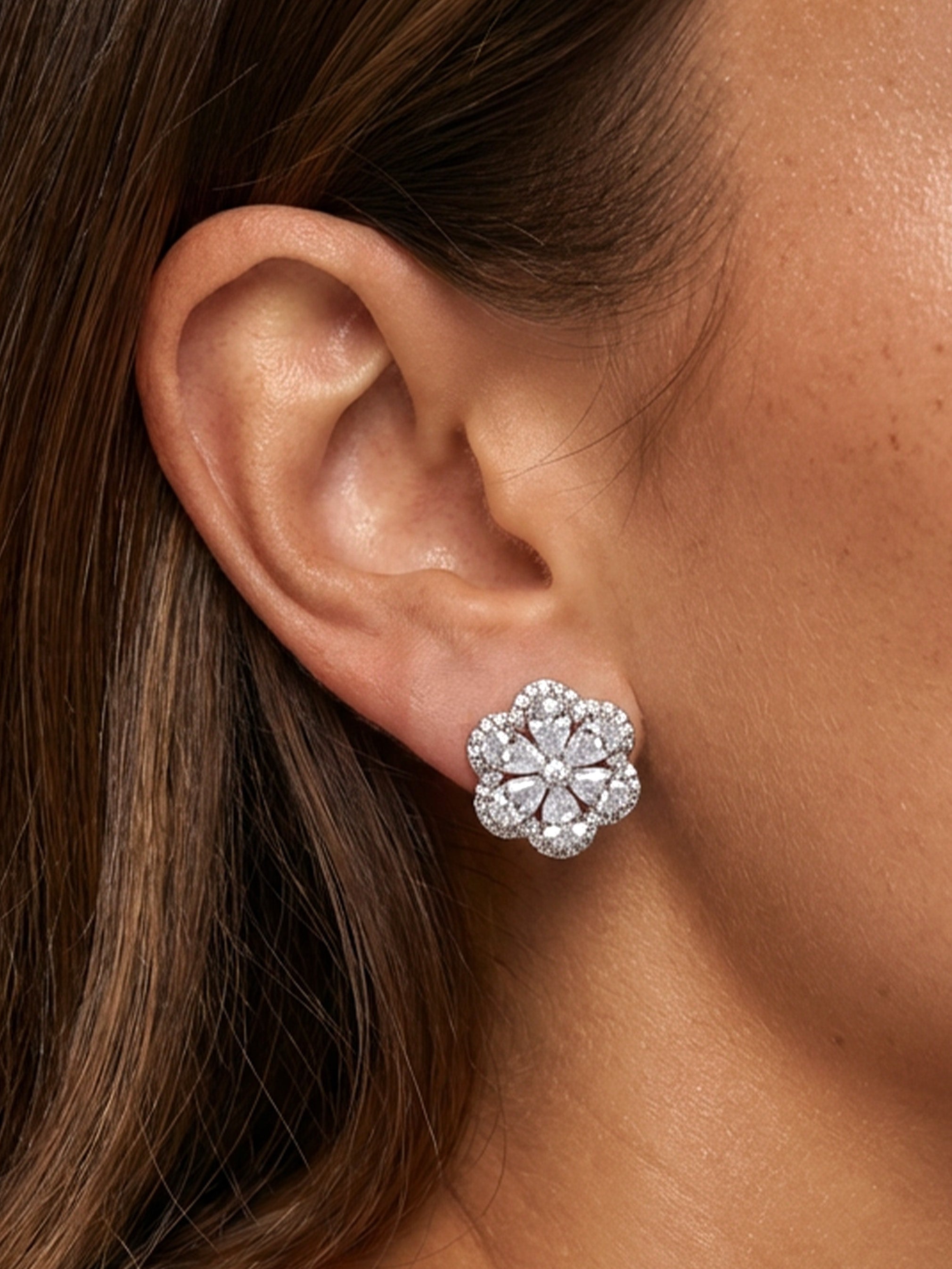 Boucles d'oreilles de fleurs de mariée