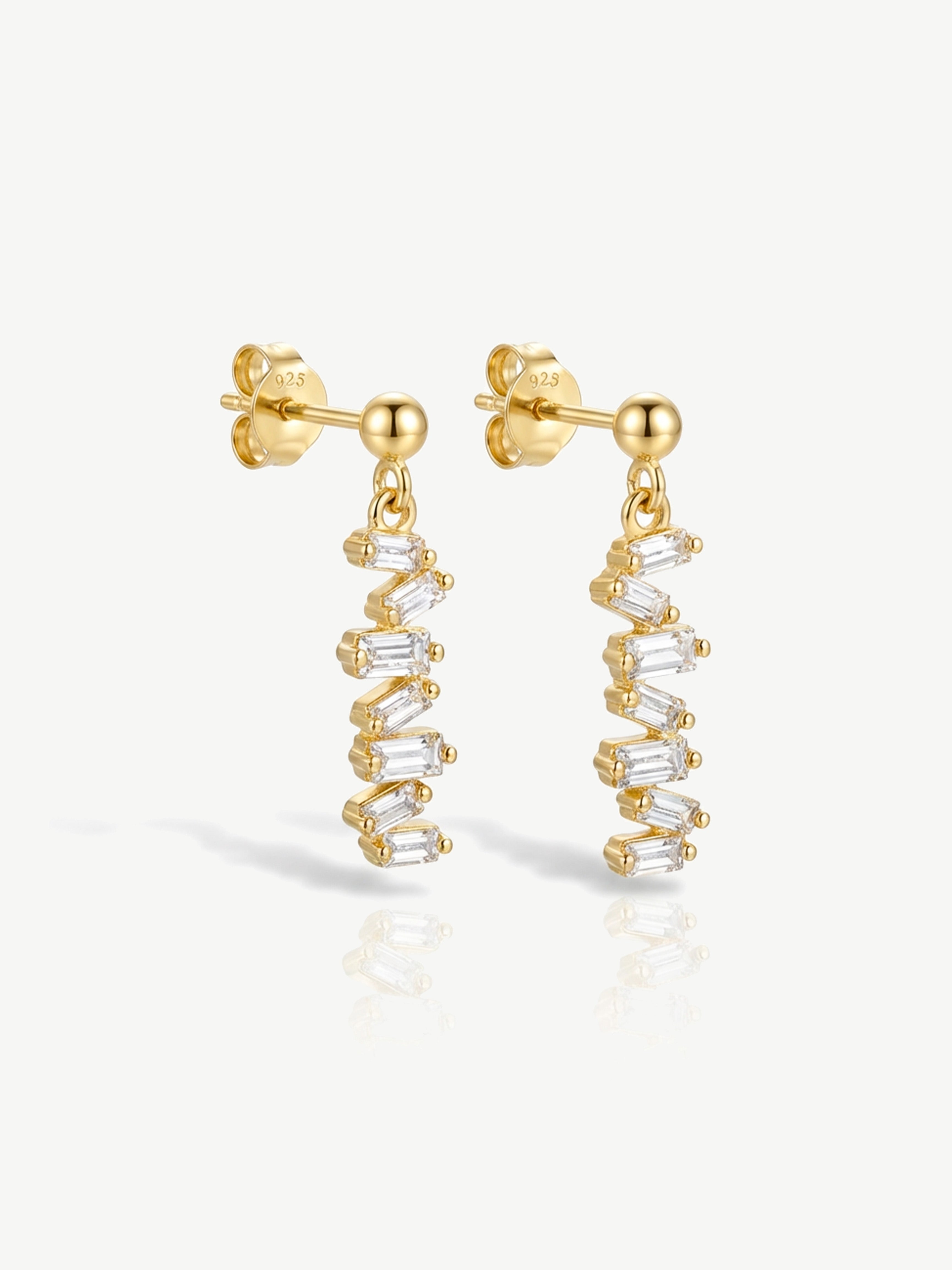 Boucles d'oreilles pendantes verticales avec pierres baguettes