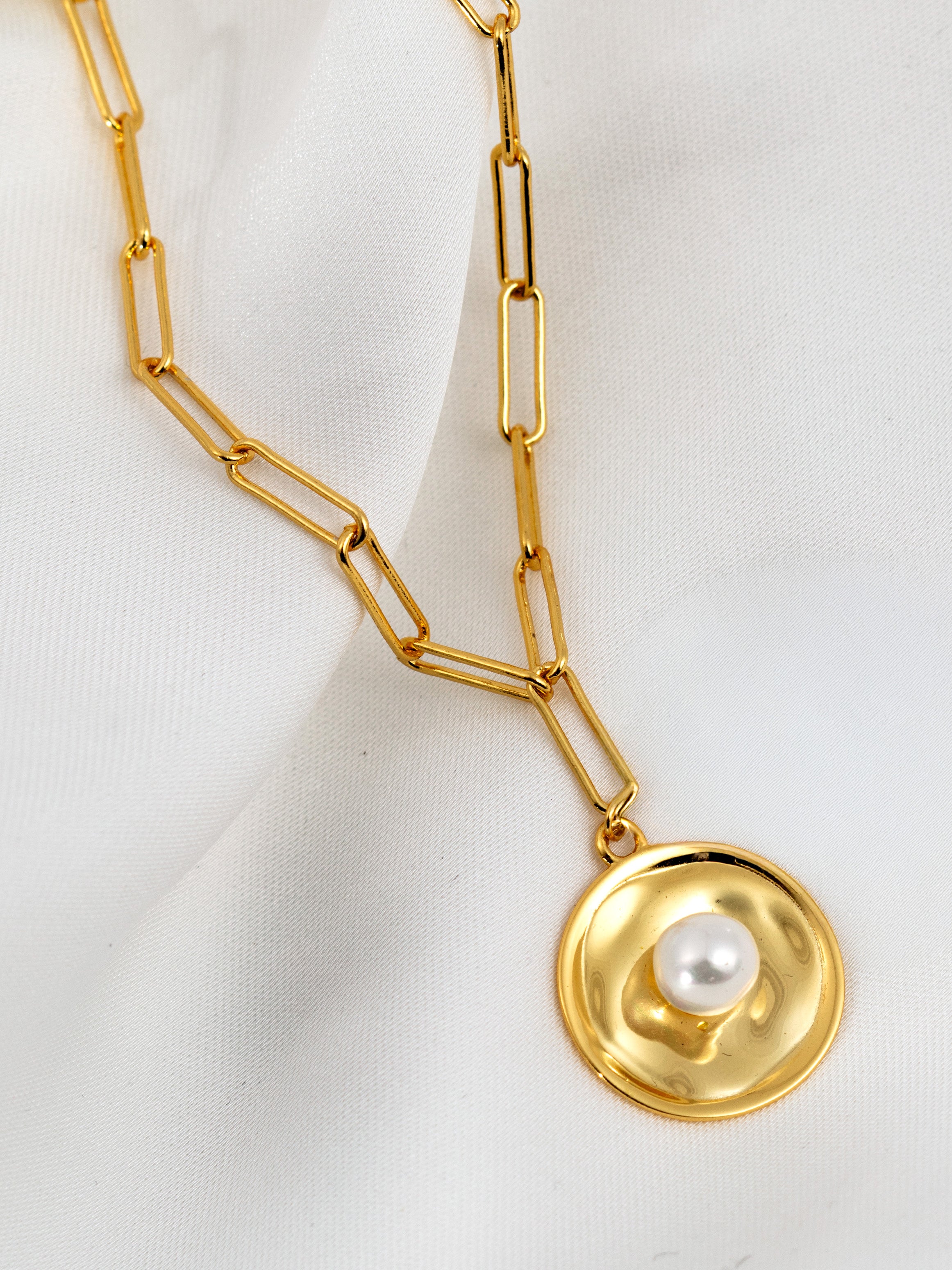 Collier à maillons avec pièce de perle