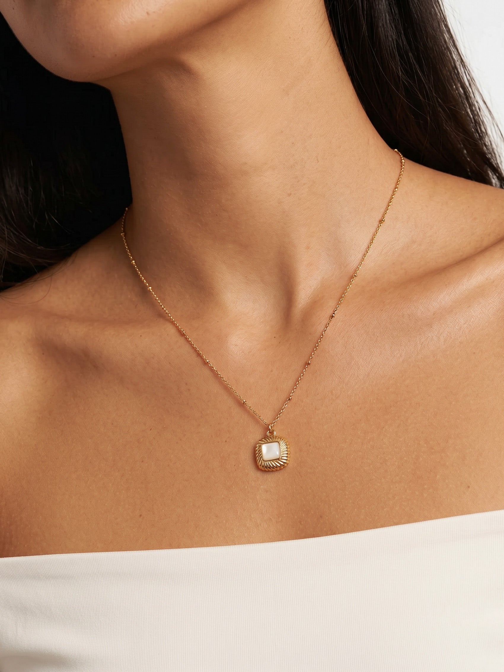 Square Pearl Necklace With Bobble Chain
