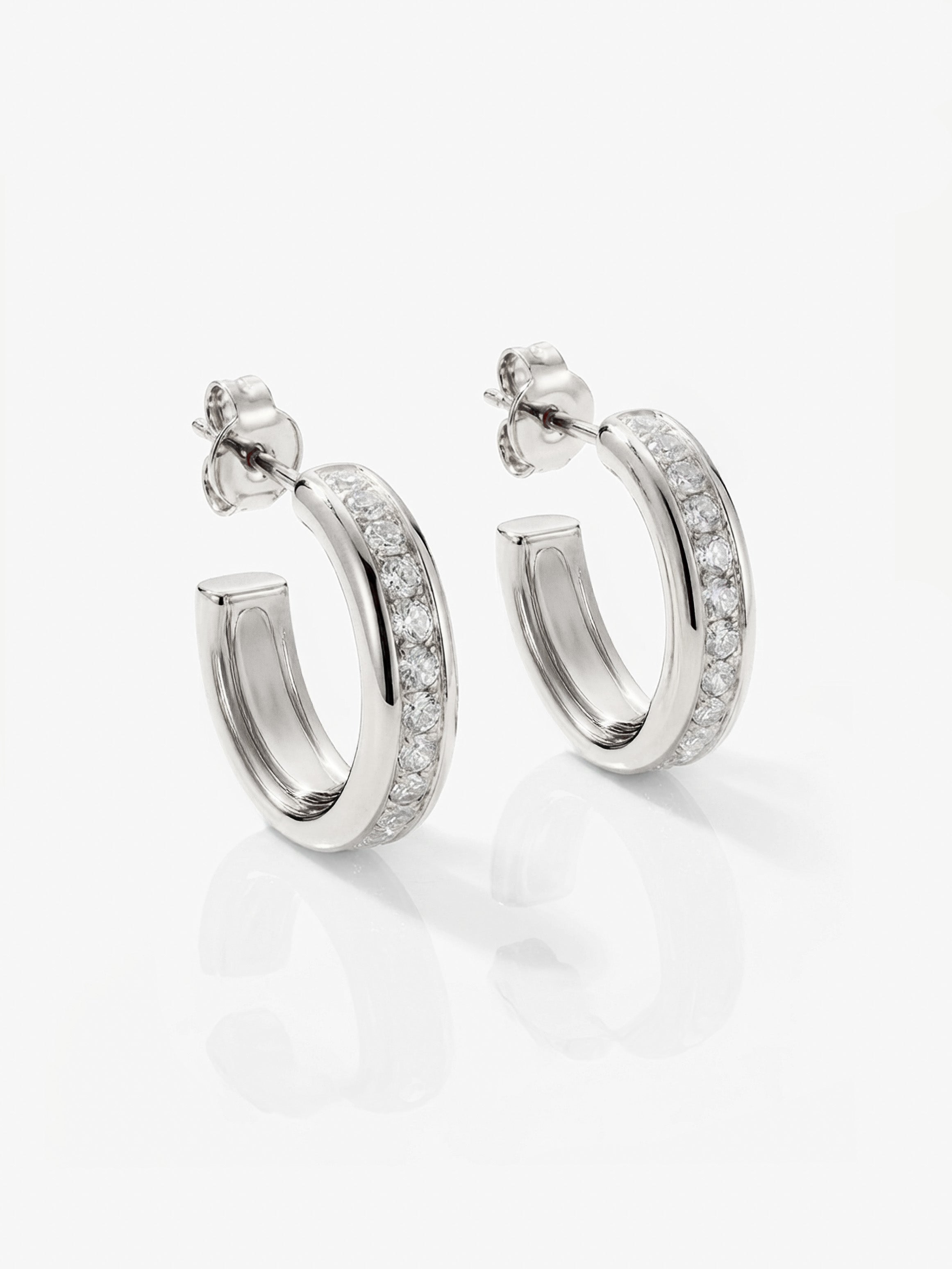 Boucles d'oreilles créoles épaisses avec petites pierres