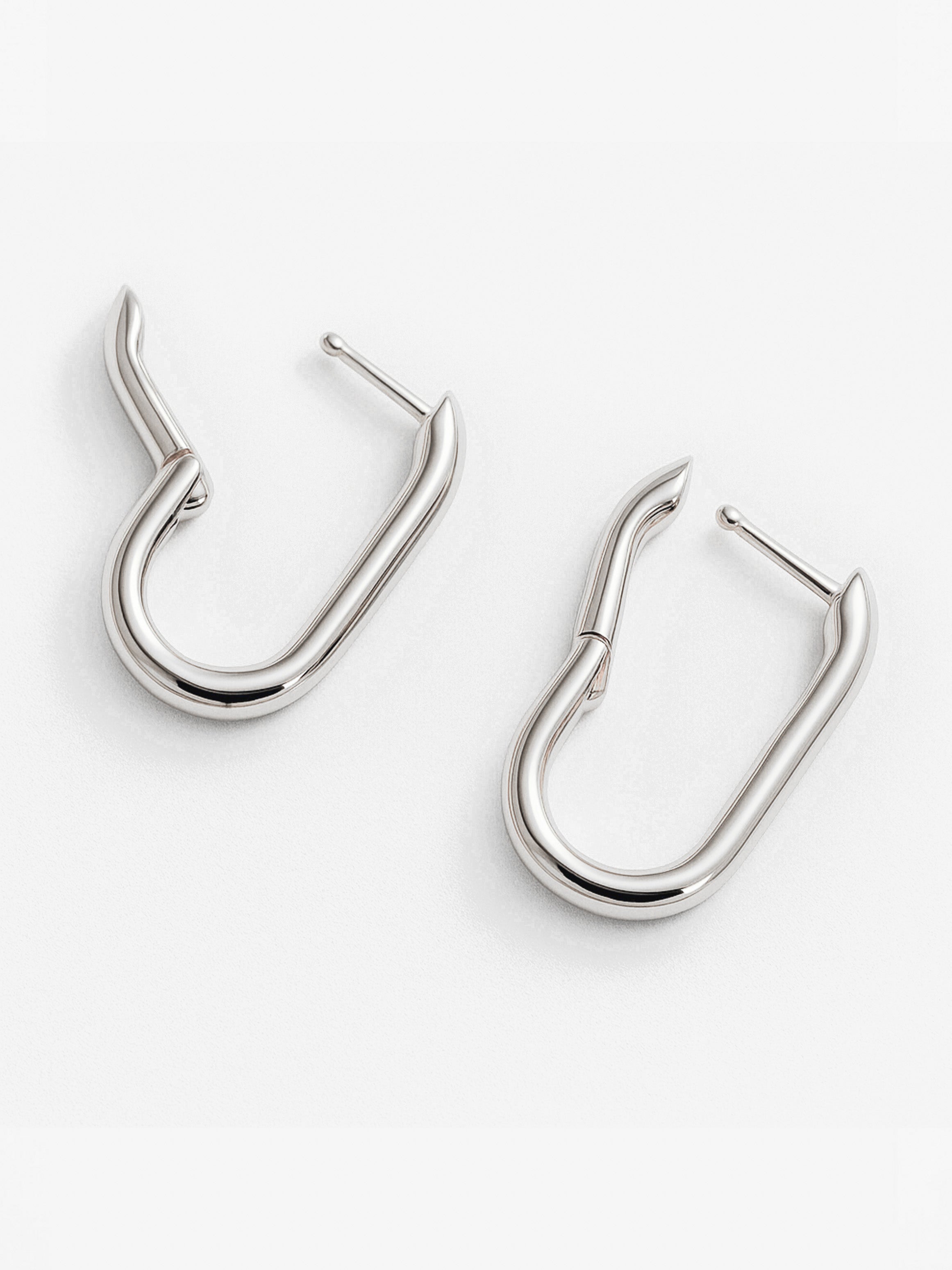 Petites boucles d'oreilles créoles ovales épaisses