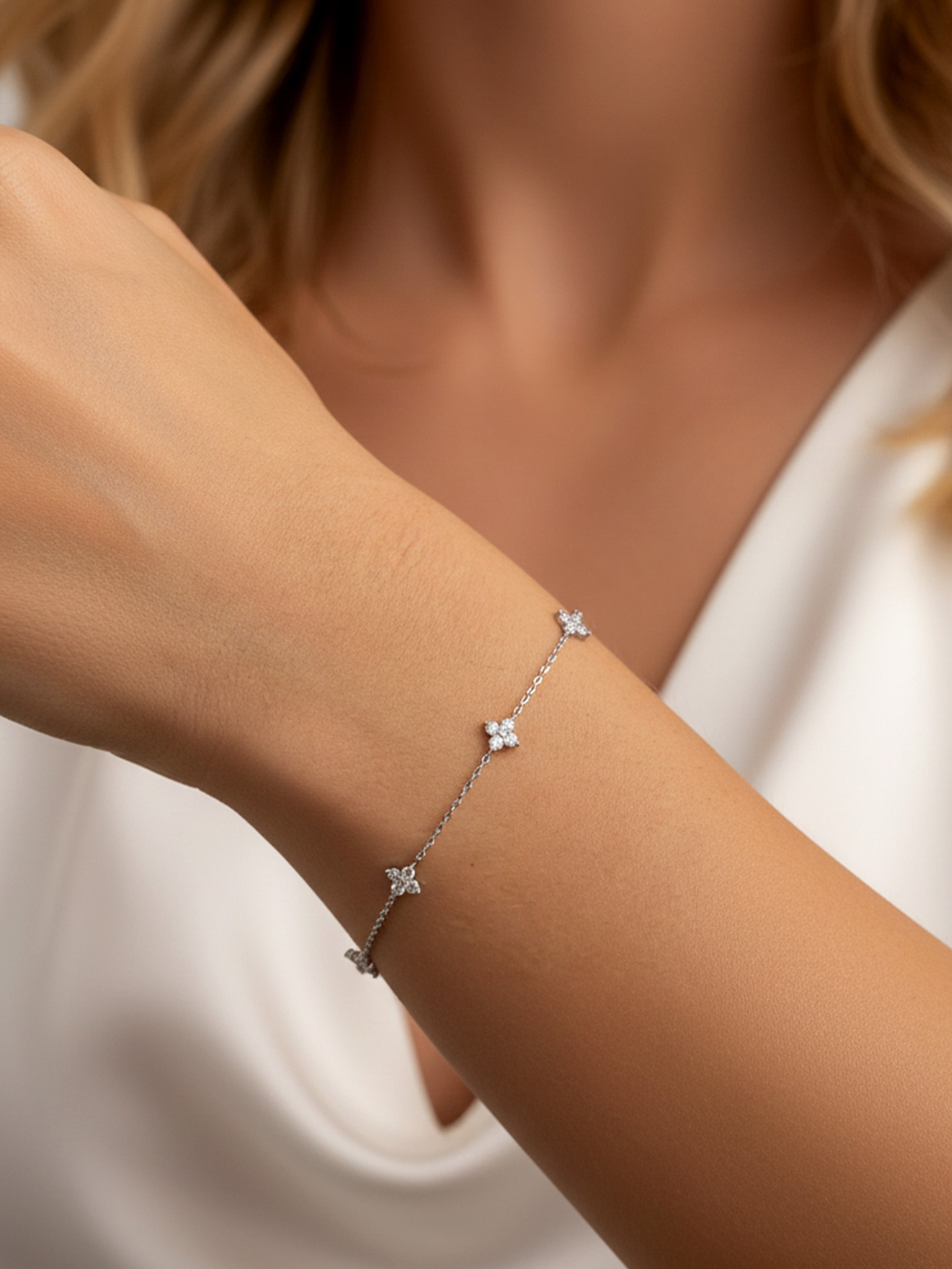 Bracelet délicat en hortensia