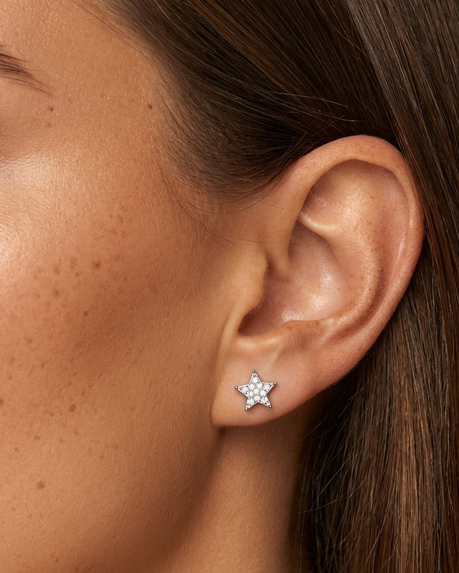 Dainty Star Earrings - Screw Back